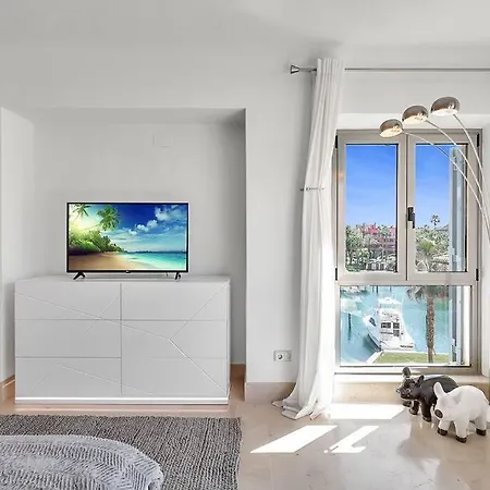 Yolo Spaces - Sotogrande Sea View Penthouse Apartment *
