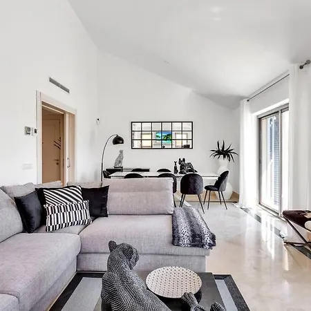 Yolo Spaces - Sotogrande Sea View Penthouse San Roque (Andalucia)