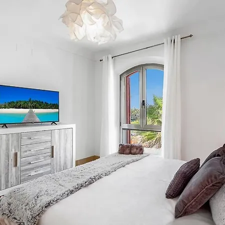 Yolo Spaces - Sotogrande Sea View Penthouse San Roque (Andalucia)